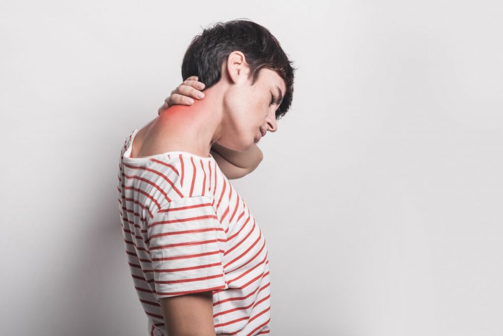 Dor debido á osteocondrose da columna cervical